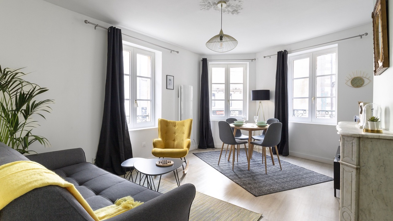 Photo of Livingroom in Centre