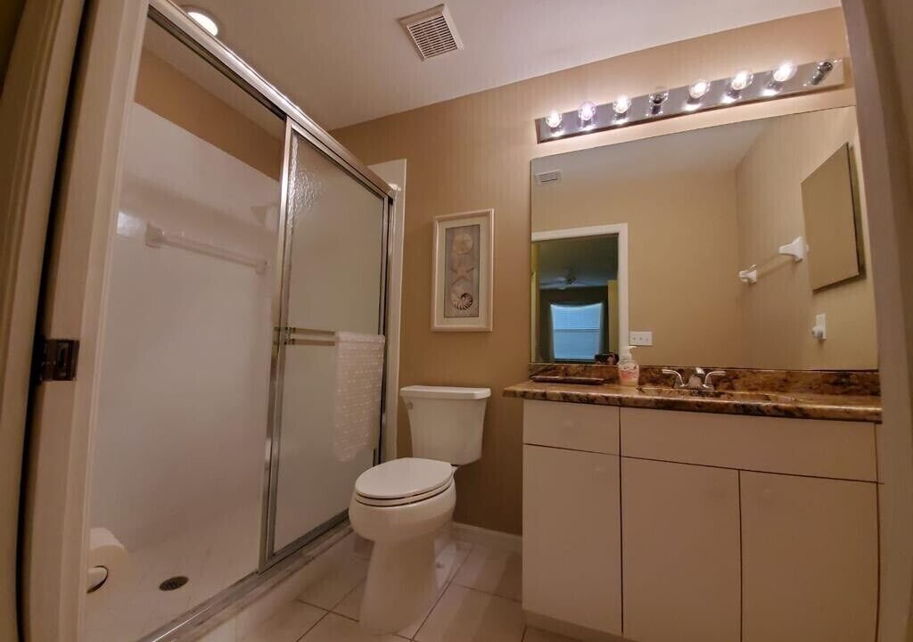 Photo of Bathroom in Stoneybrook