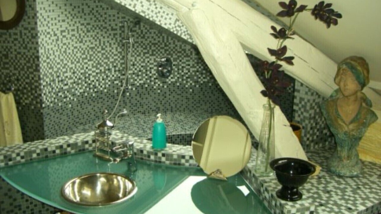 Photo of Bathroom in Val-de-Grace