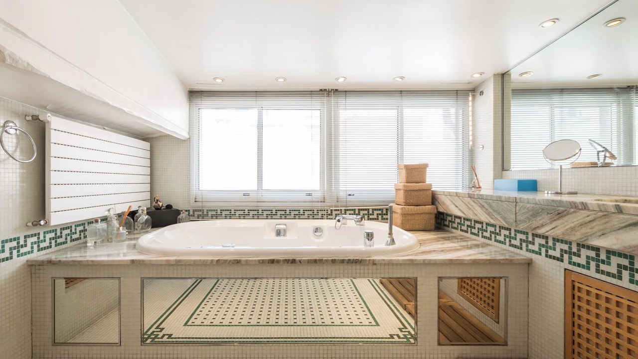 Photo of Bathroom in Val-de-Grace