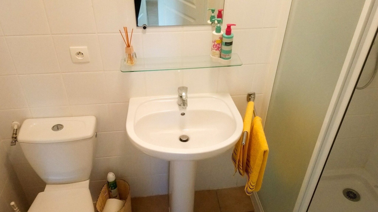 Photo of Bathroom in Menigoute