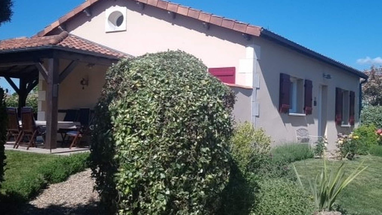 Photo of Outdoor in Menigoute
