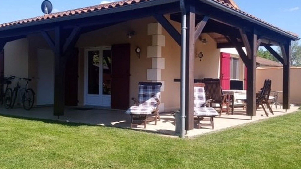 Photo of Outdoor in Menigoute