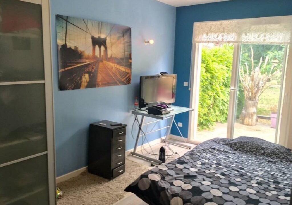Photo of Bedroom in Meounes-les-Montrieux