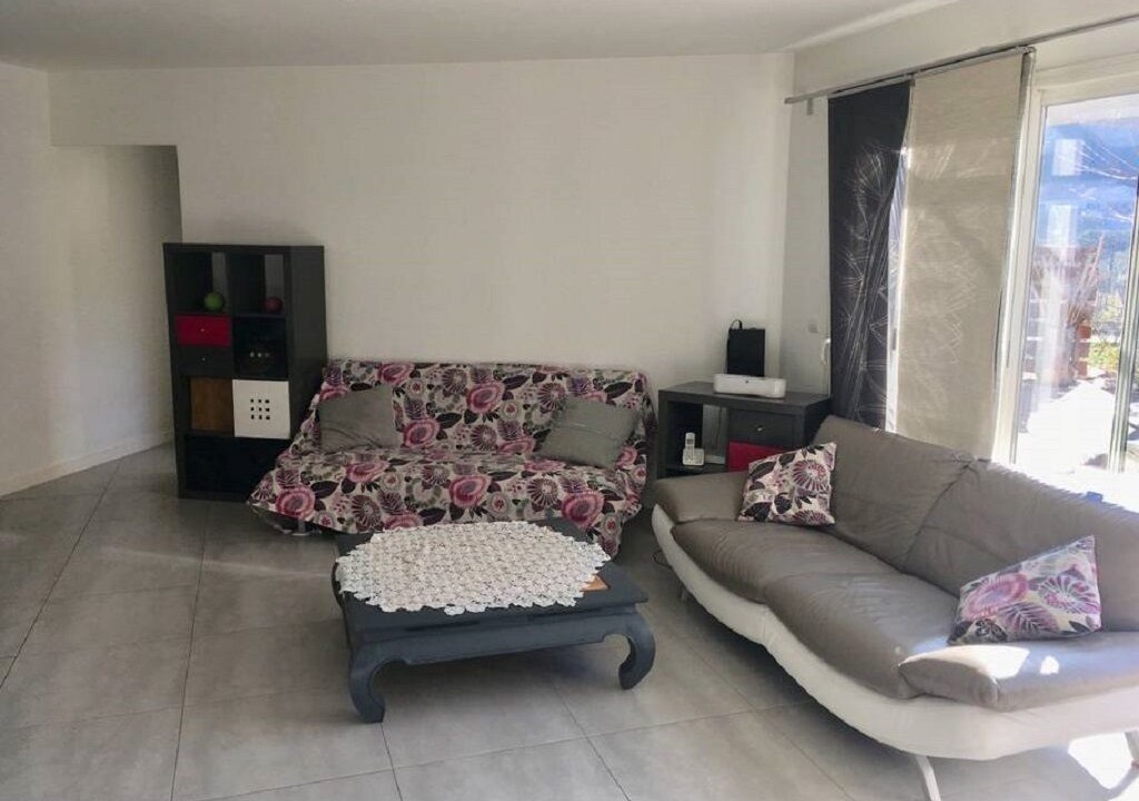 Photo of Livingroom in Meounes-les-Montrieux