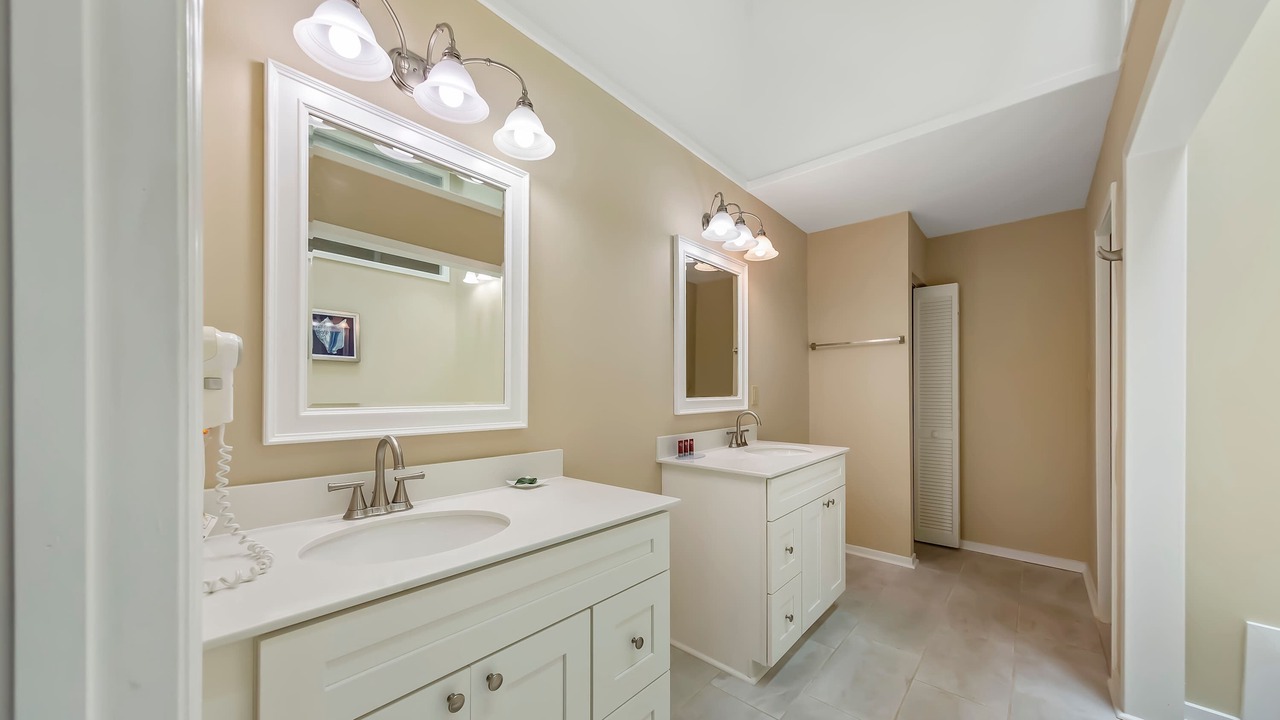 Photo of Bathroom in Fairfield Harbour