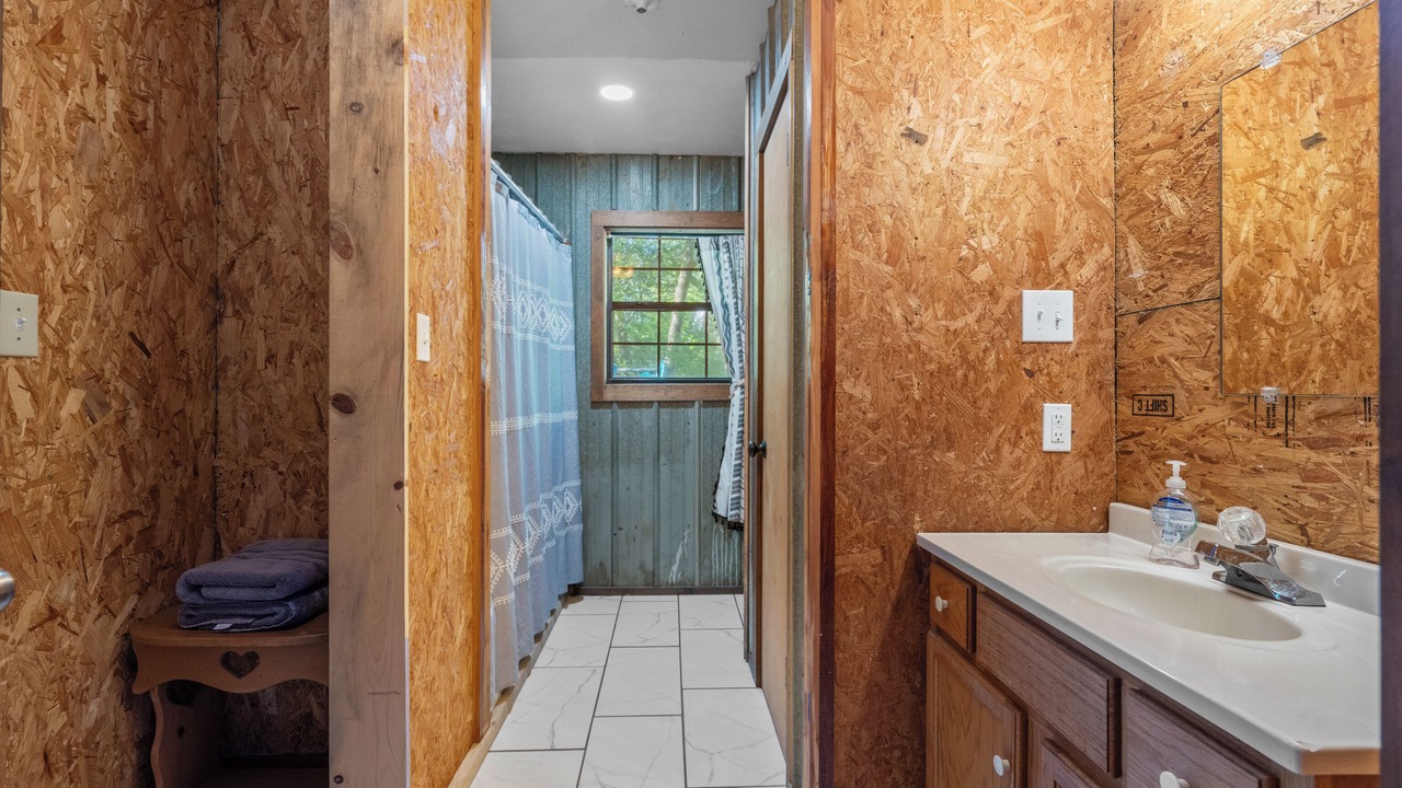Photo of Bathroom in Pencil Bluff