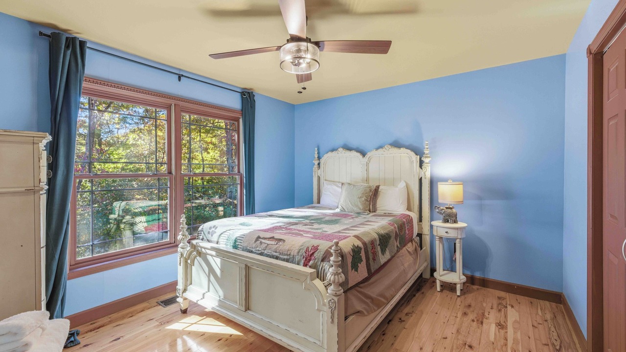 Photo of Bedroom in Sautee Nacoochee