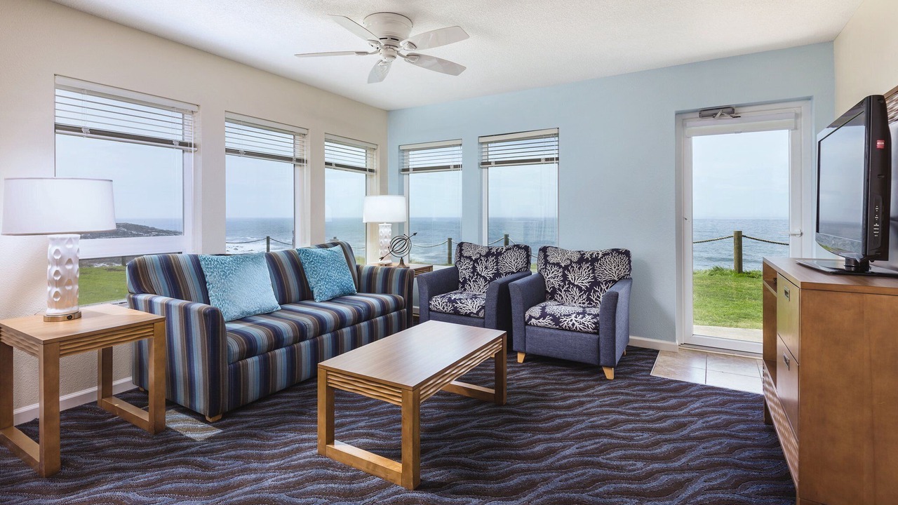 Photo of Livingroom in Depoe Bay