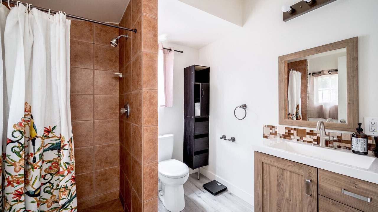 Photo of Bathroom in Sherman Oaks