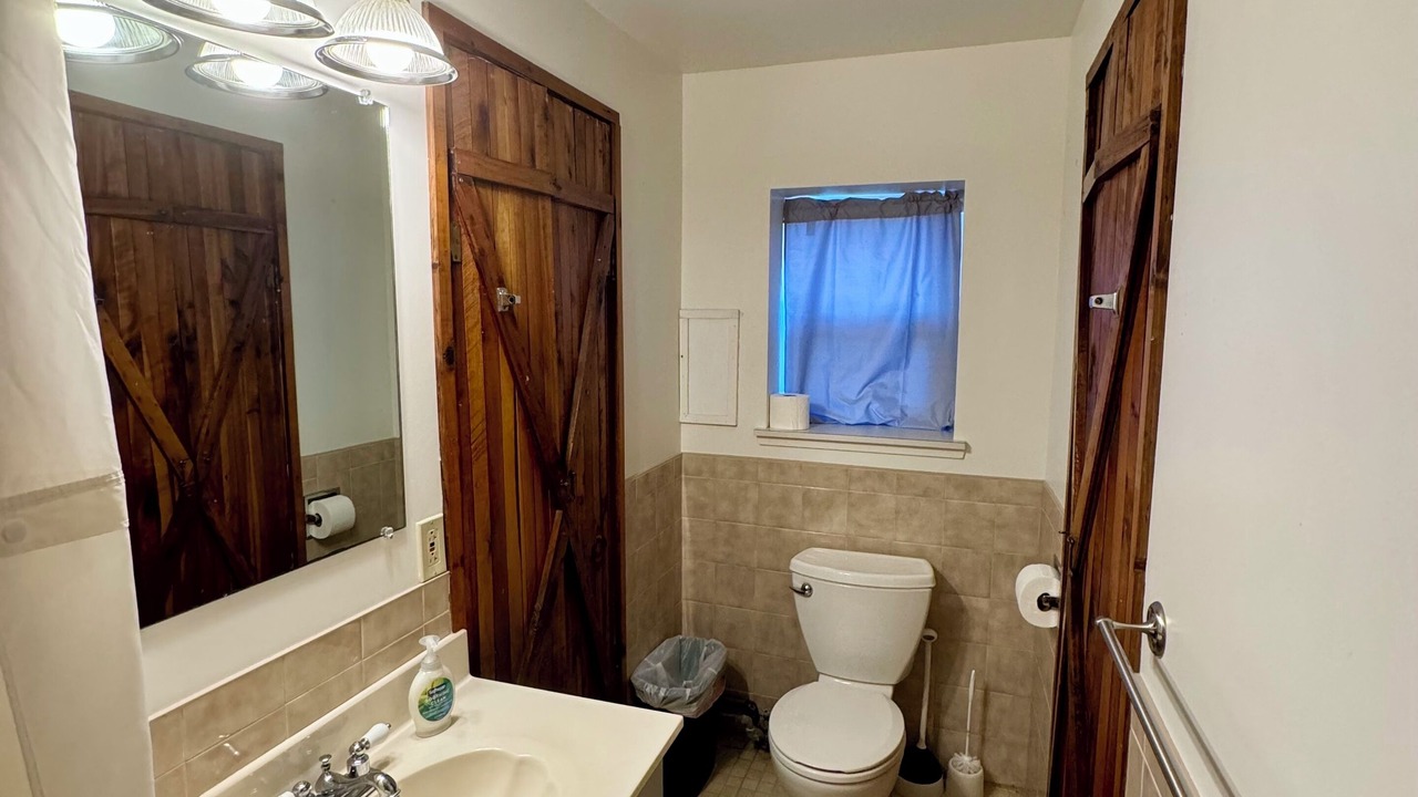 Photo of Bathroom in Mayfield