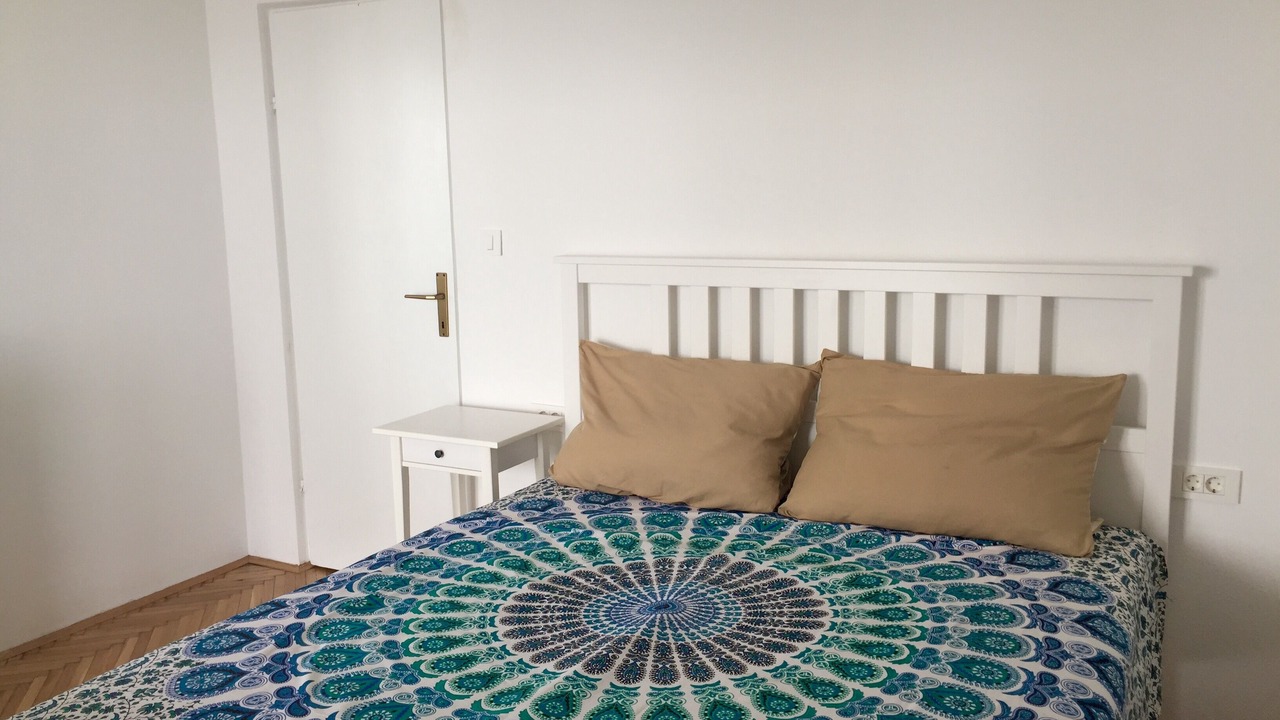 Photo of Bedroom in Molunat