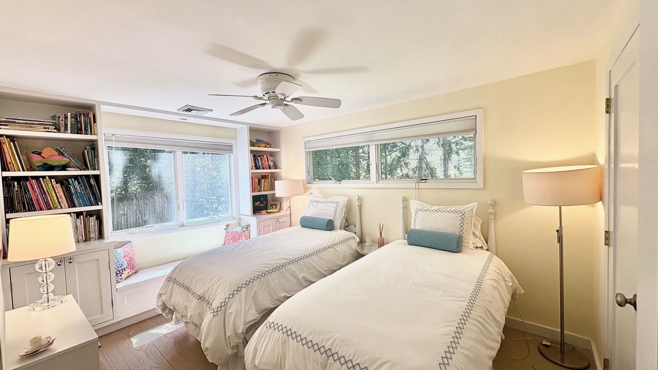 Photo of Bedroom in Beach Hampton
