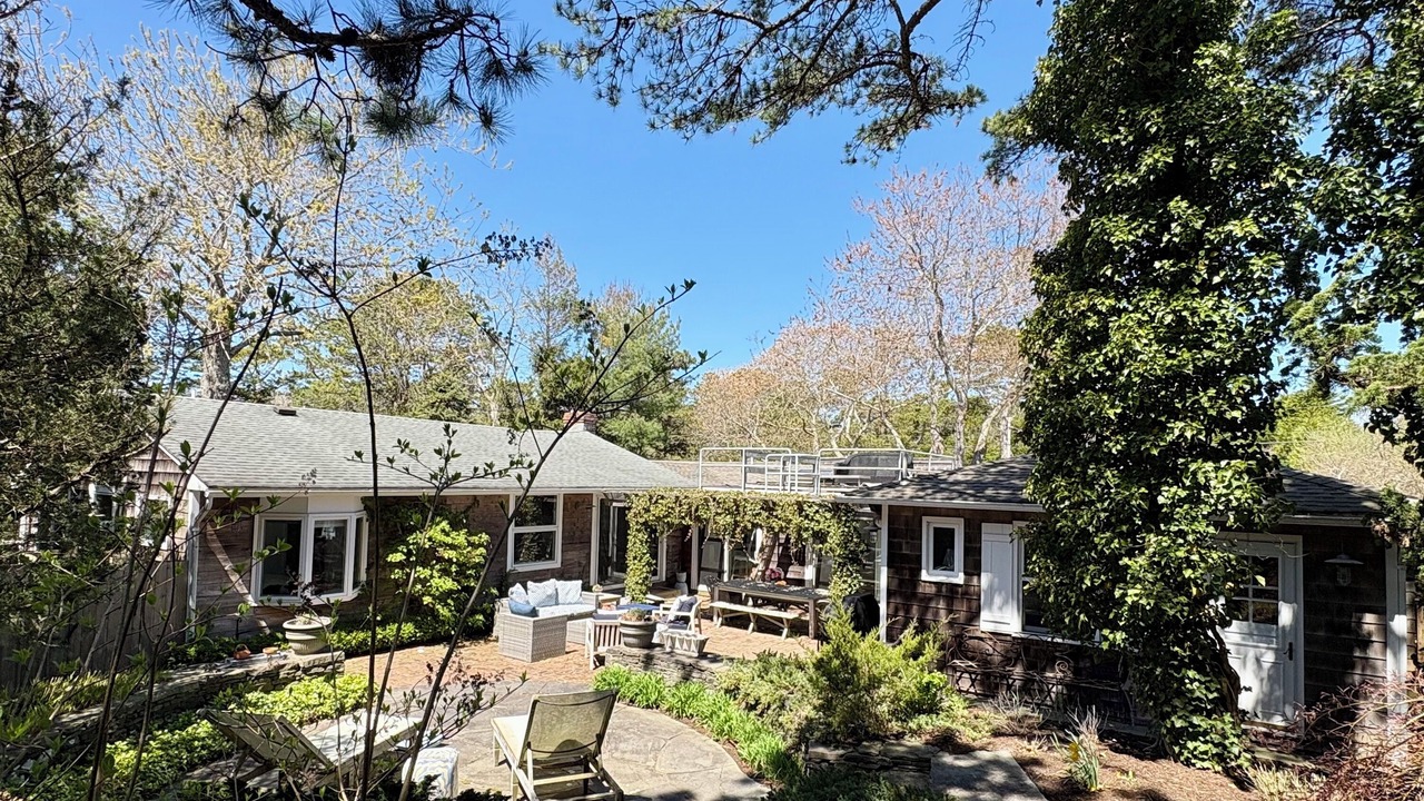 Photo of Patio Balcony in Beach Hampton