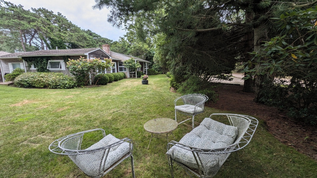Photo of Patio Balcony in Beach Hampton