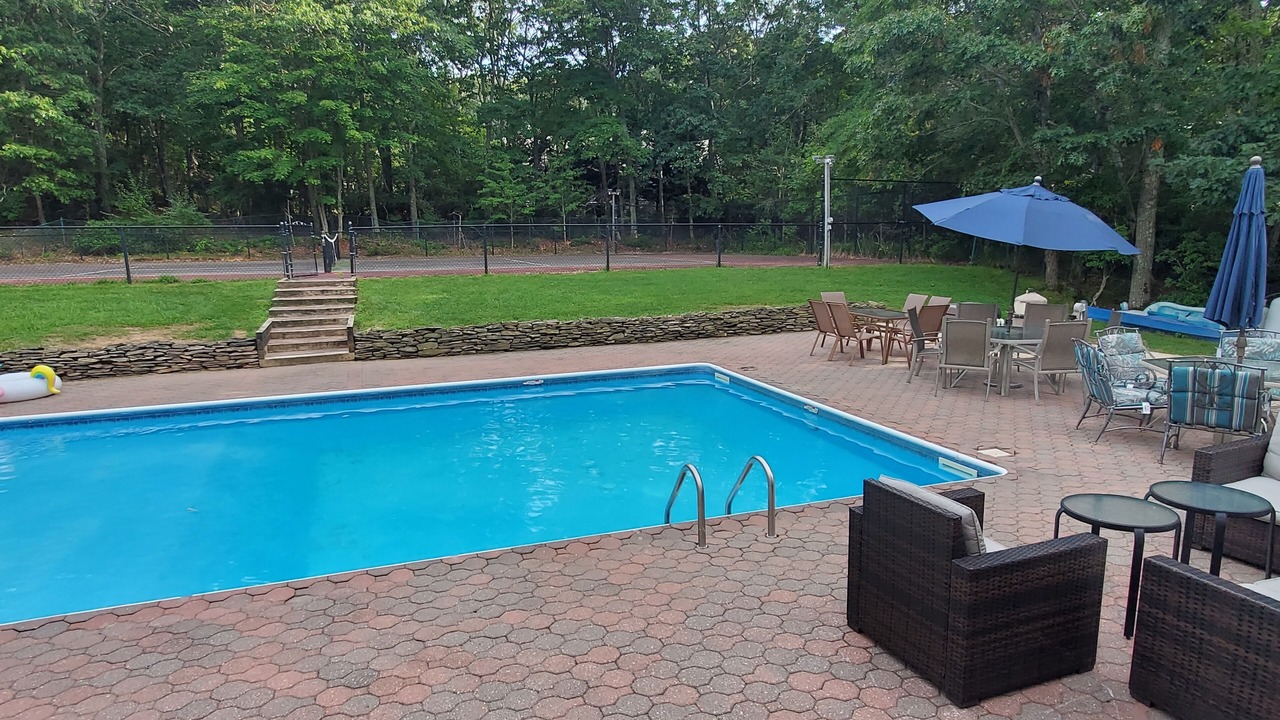 Photo of Outdoor in Wainscott Woods