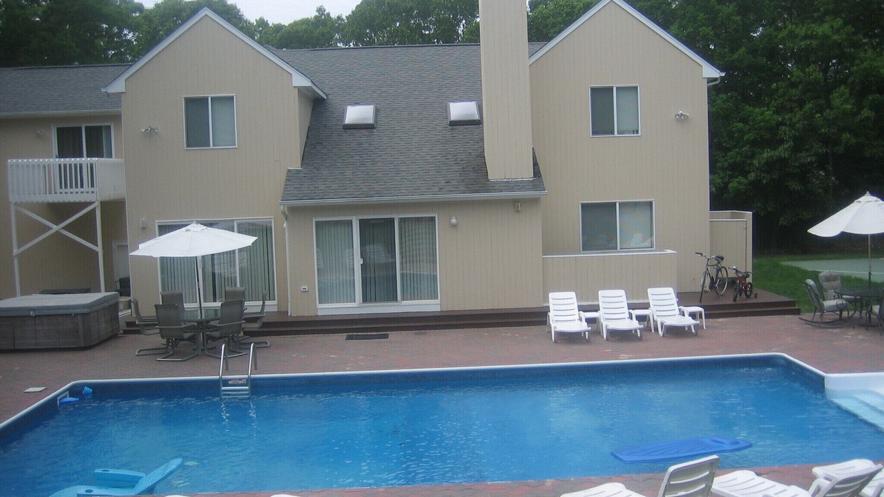 Photo of Outdoor in Wainscott Woods