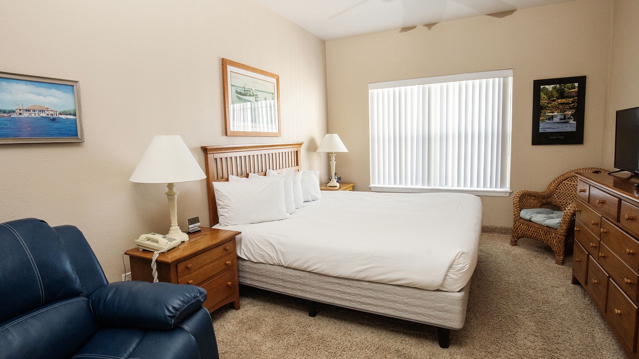 Photo of Bedroom in Delavan Lake