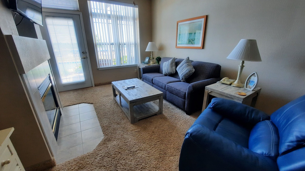 Photo of Livingroom in Delavan Lake