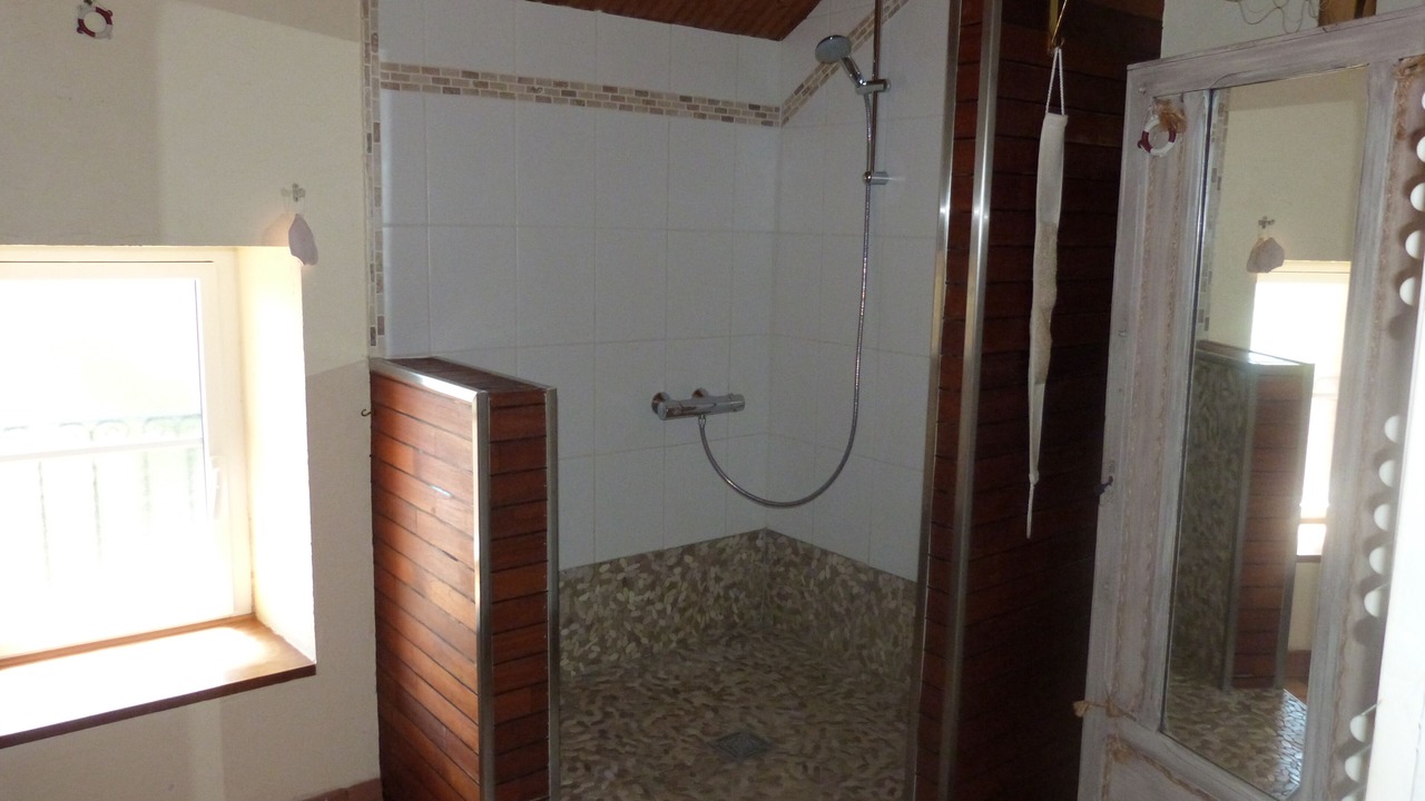 Photo of Bathroom in La Roche-sur-Yon