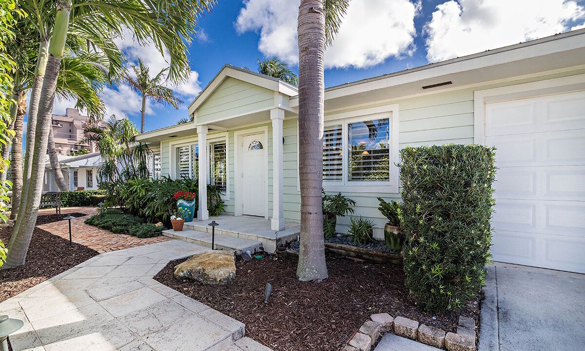 Photo of Outdoor in Juno Beach