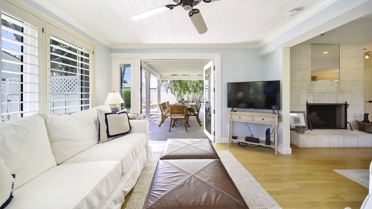 Photo of Livingroom in Juno Beach