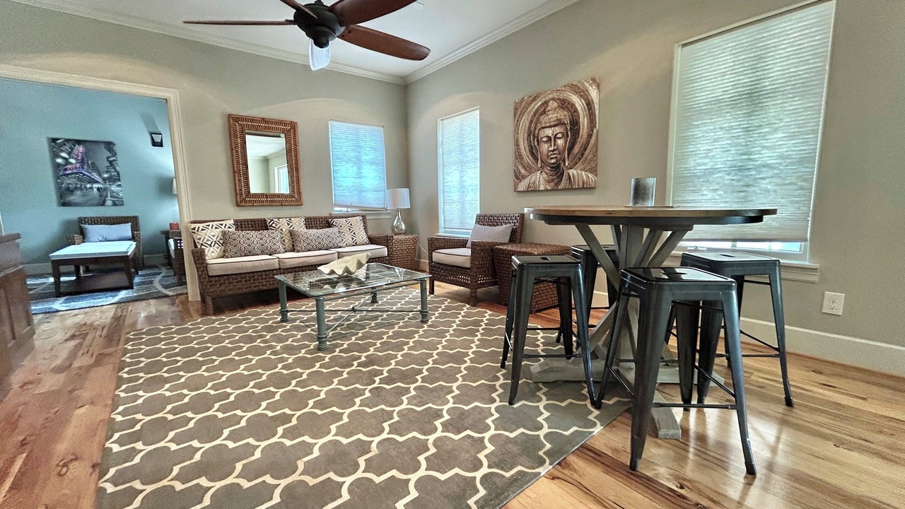 Photo of Livingroom in Houston