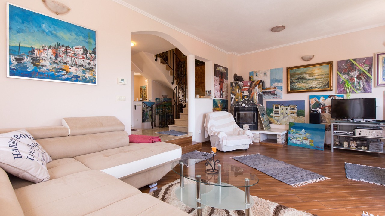 Photo of Livingroom in Opric