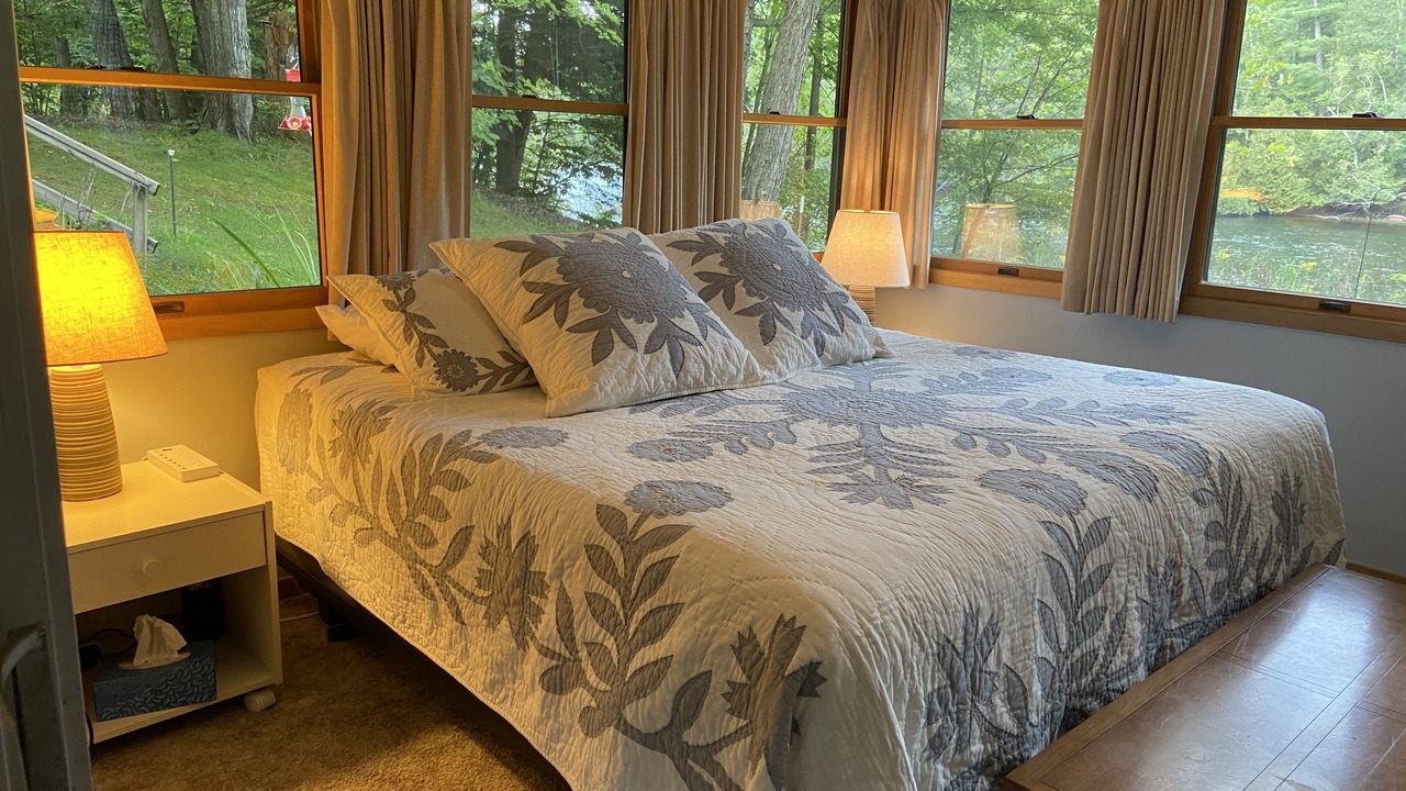 Photo of Bedroom in Newaygo