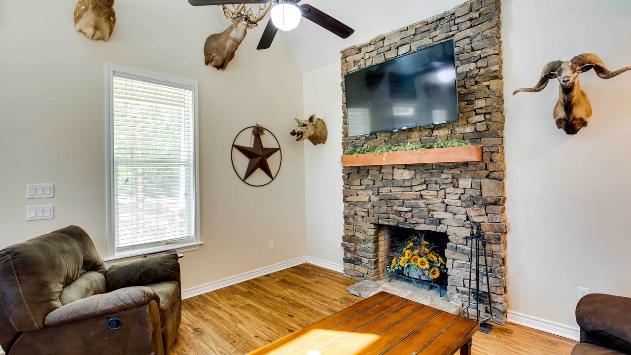 Photo of Livingroom in Emory