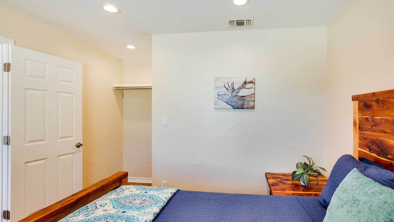 Photo of Bedroom in Emory