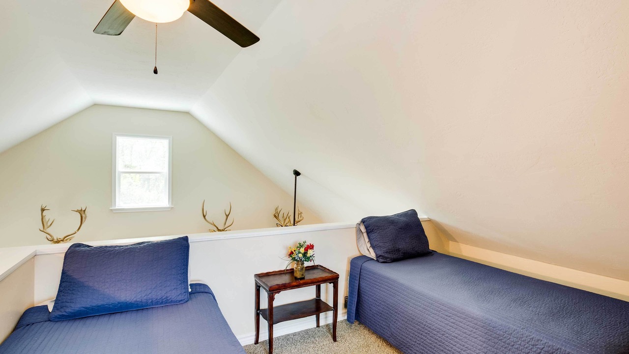 Photo of Bedroom in Emory