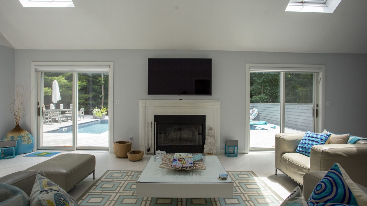 Photo of Livingroom in Northwest Harbor