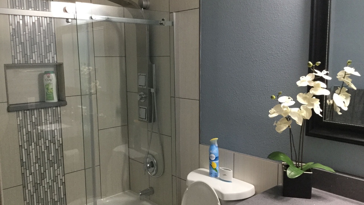 Photo of Bathroom in North Central Carrollton