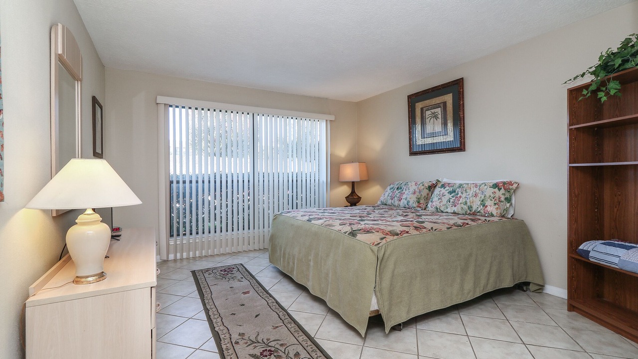 Photo of Bedroom in Seven Coves