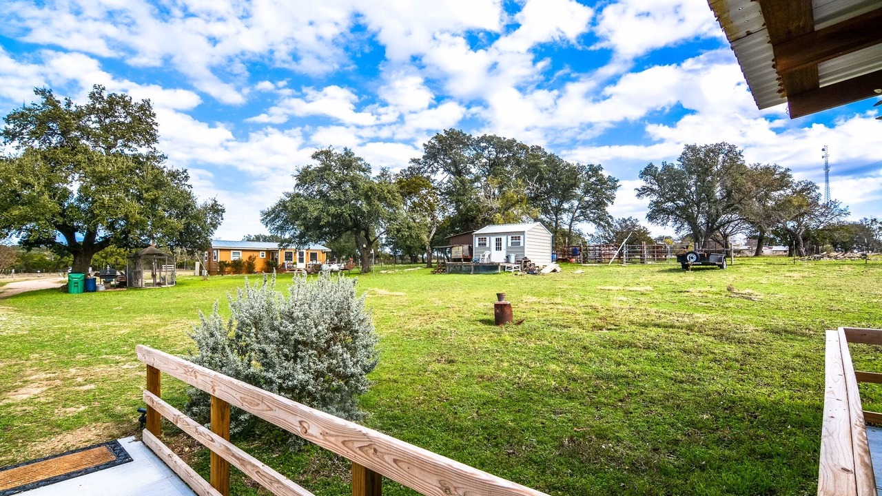 Photo of Outdoor in Round Mountain