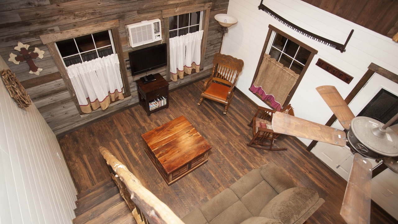 Photo of Bedroom in Deweyville