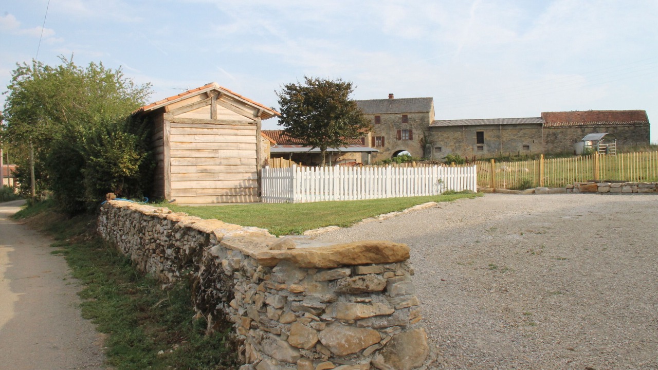 Photo of Outdoor in Villeneuve d'Aveyron