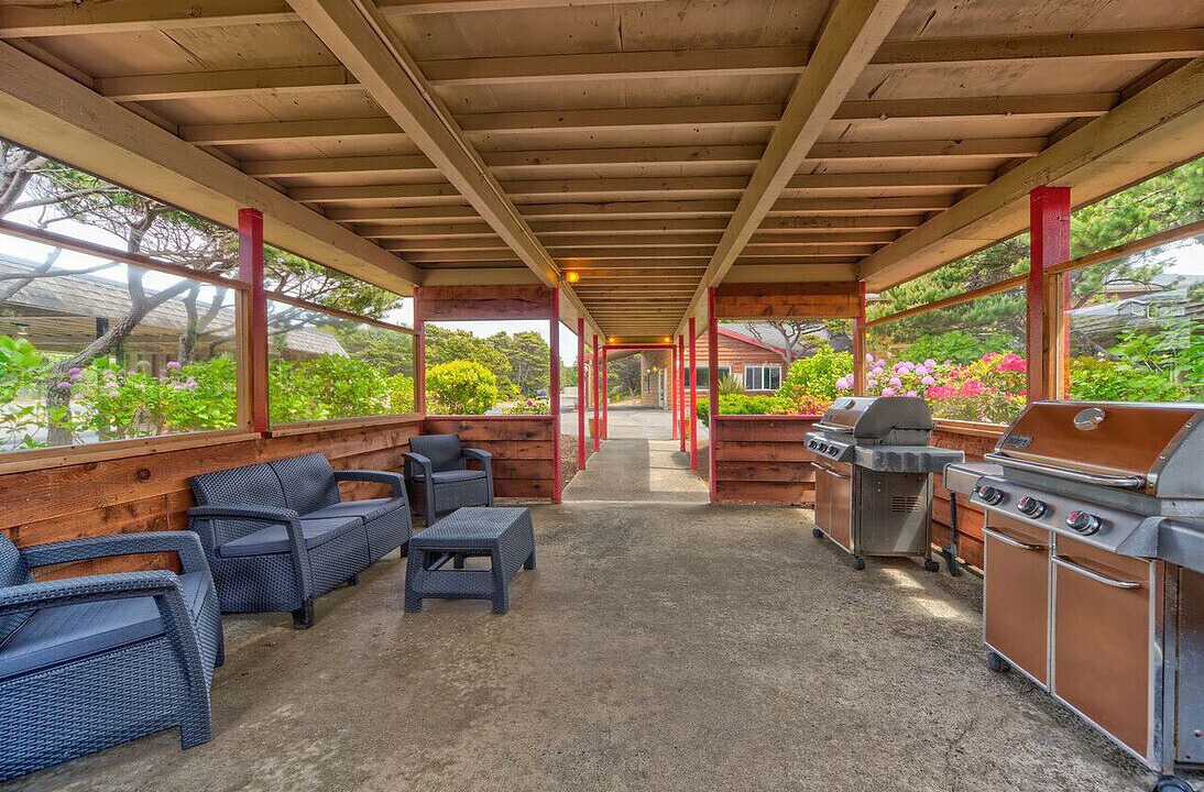 Photo of Patio Balcony in Lincoln Beach