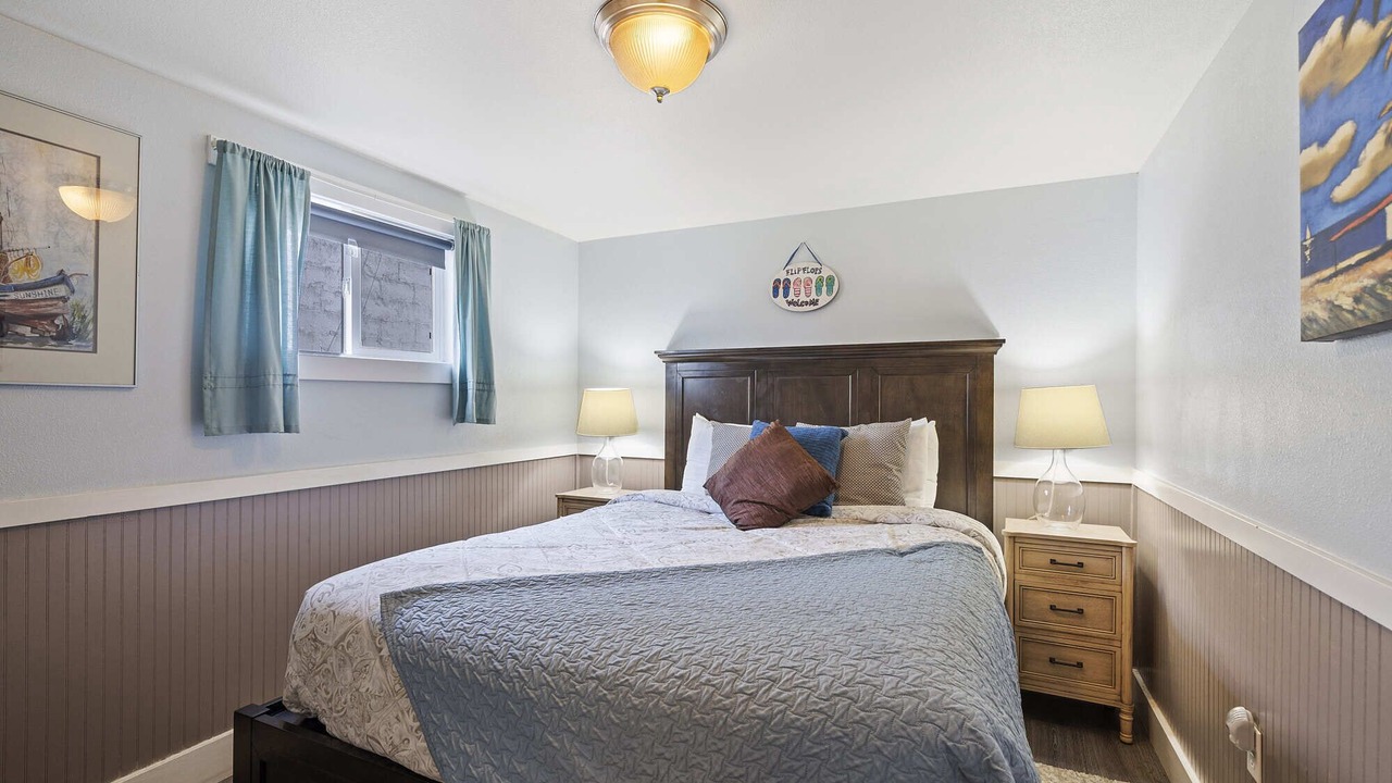 Photo of Bedroom in Netarts