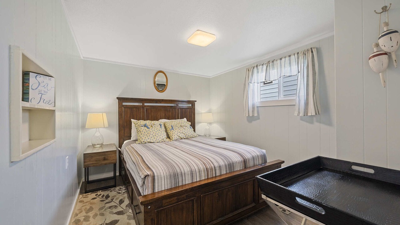 Photo of Bedroom in Netarts