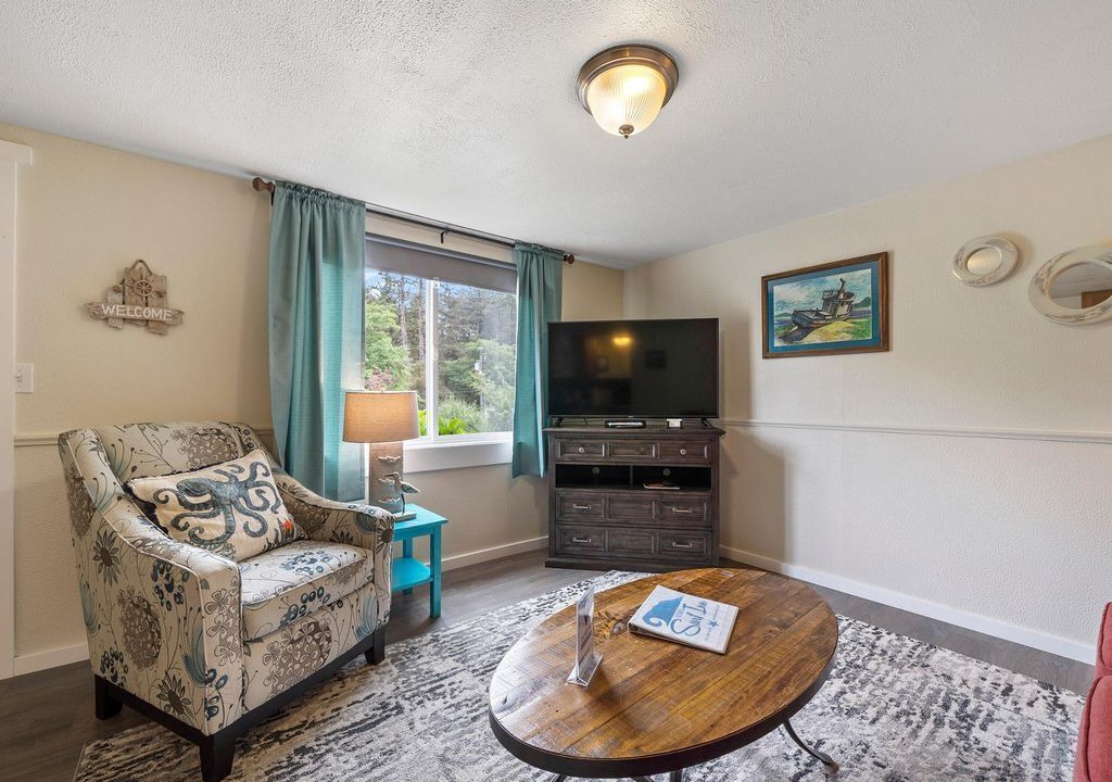 Photo of Livingroom in Netarts