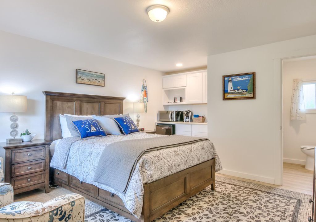 Photo of Bedroom in Depoe Bay