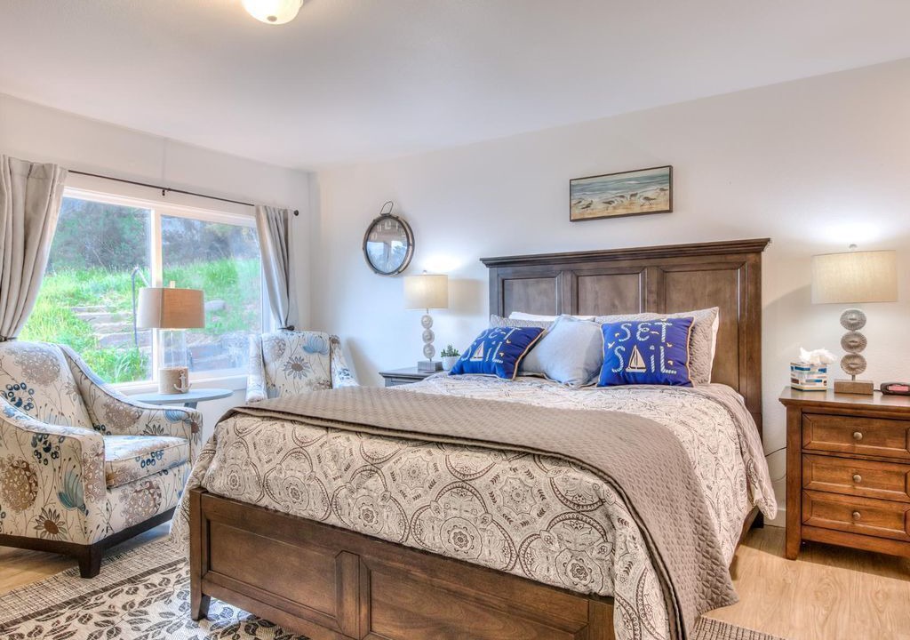 Photo of Bedroom in Depoe Bay