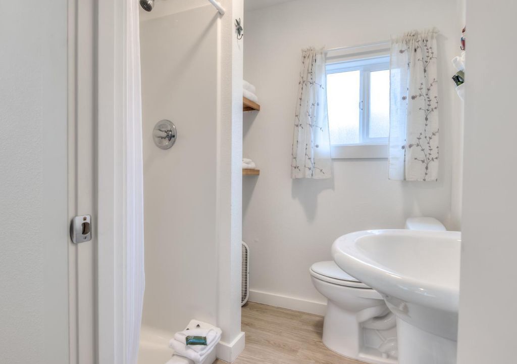 Photo of Bathroom in Depoe Bay