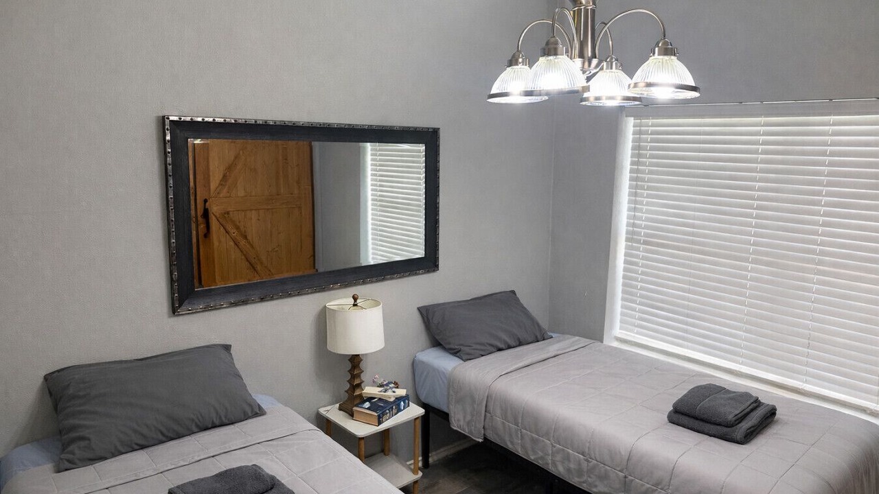 Photo of Bedroom in FM 1960