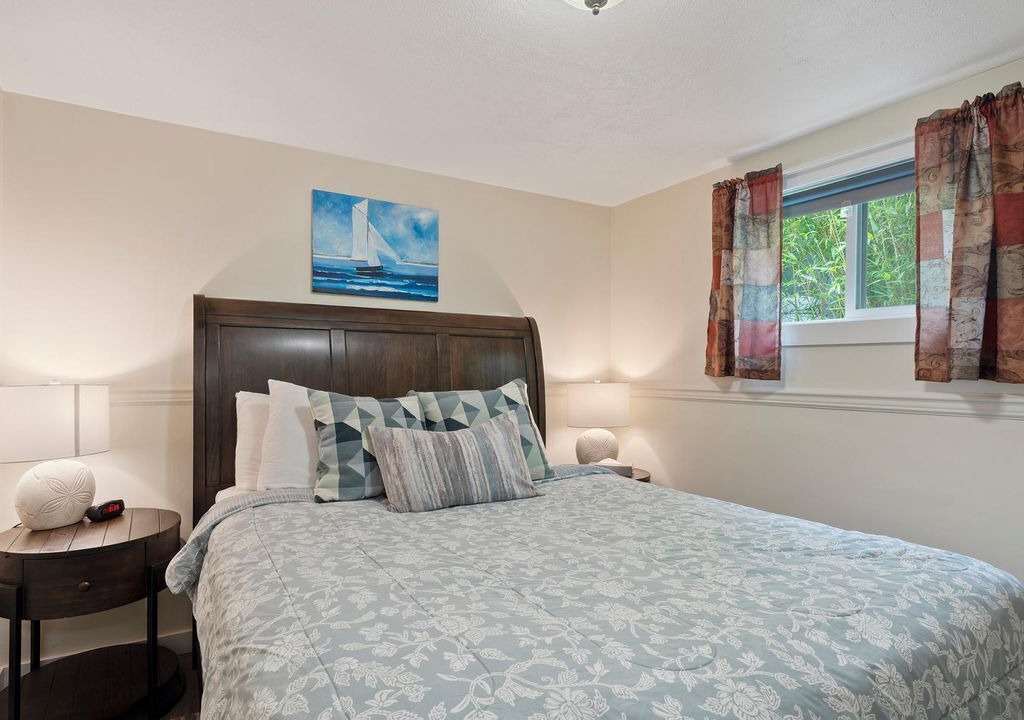 Photo of Bedroom in Netarts