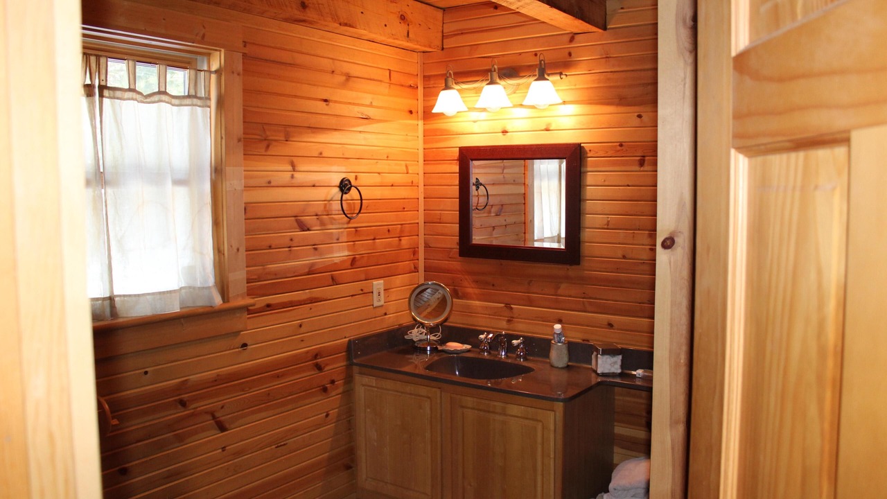 Photo of Bathroom in Luther