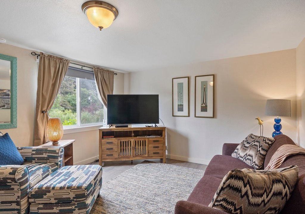 Photo of Livingroom in Netarts