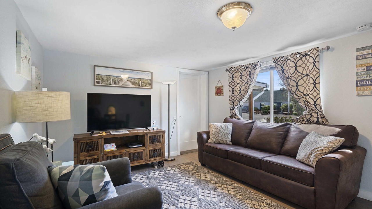 Photo of Livingroom in Netarts